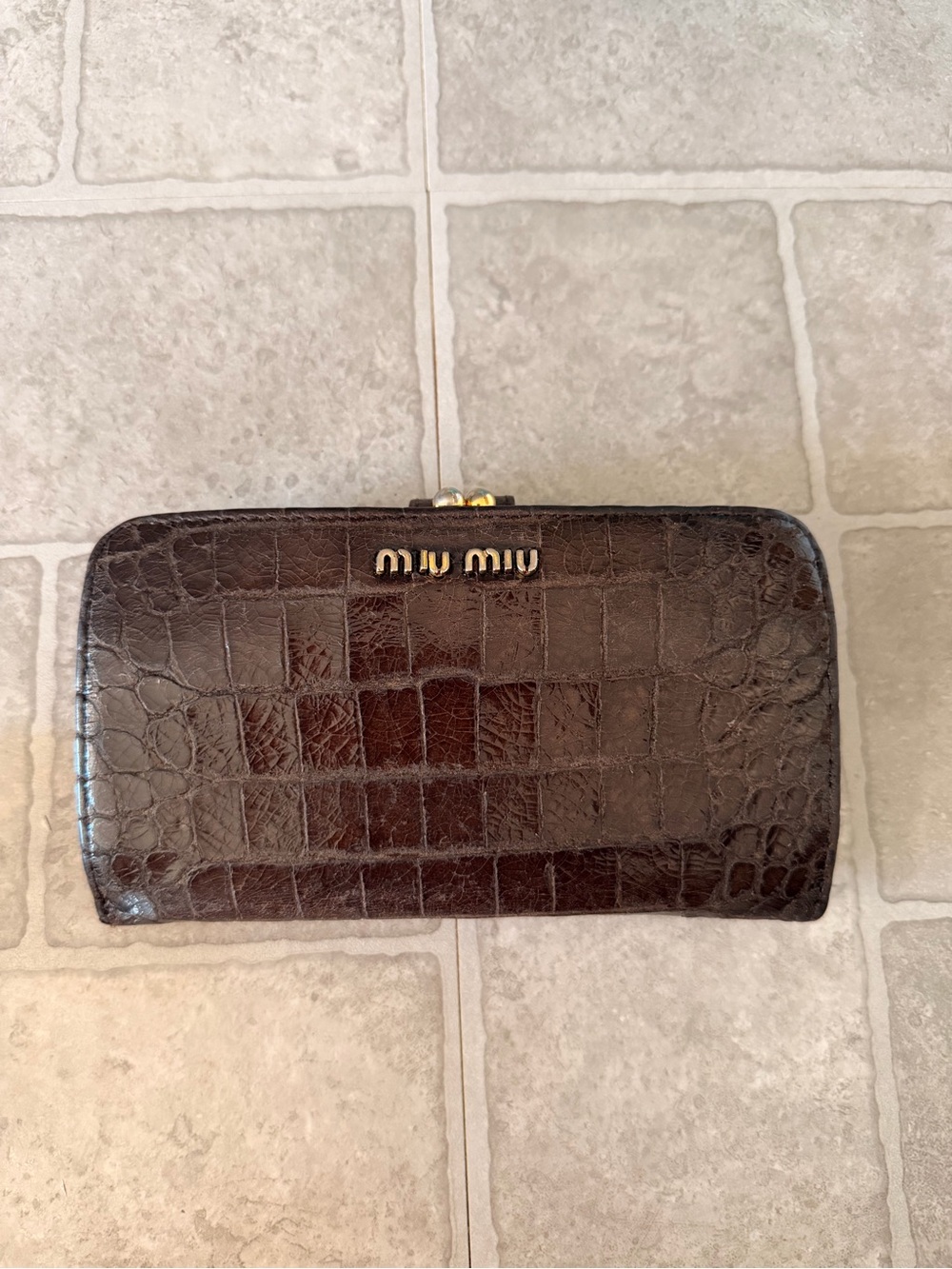 Authentic Vintage Miu Miu Dark Brown Croc-Embossed Leather Kiss lock Wallet